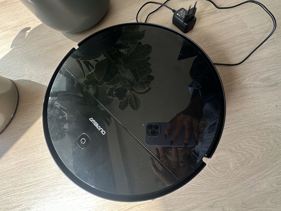 Aspirador robot ambiano