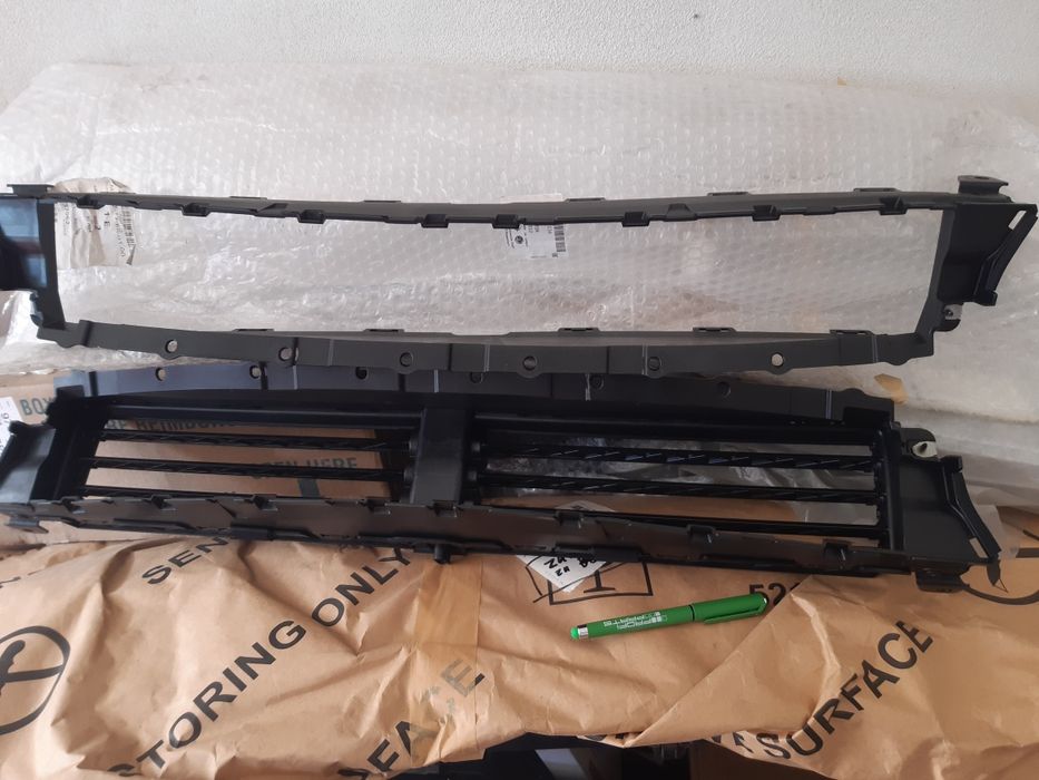 Wlot powietrza żaluzja kierownica powietrza Opel Astra K ramka IV