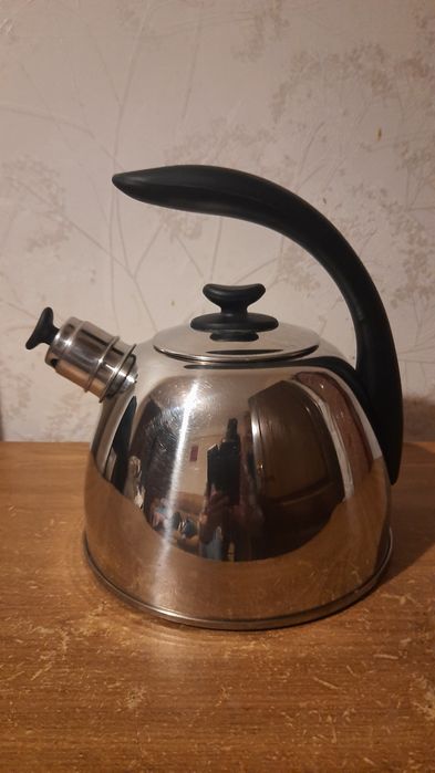 Чайник нержавейка Berghoff 3л. Кастрюля нержавейка 1.5л Swiss Home.