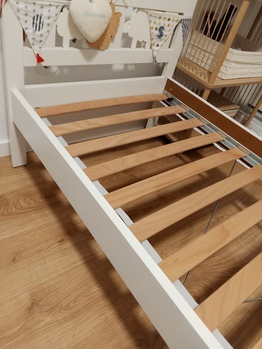 Vendo cama e colchao criança