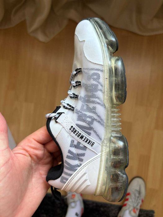 Кроссовки бутсы белые на мальчика 36 размер Bikkembergs