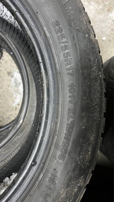 Комплект зимової гуми 225/55/17