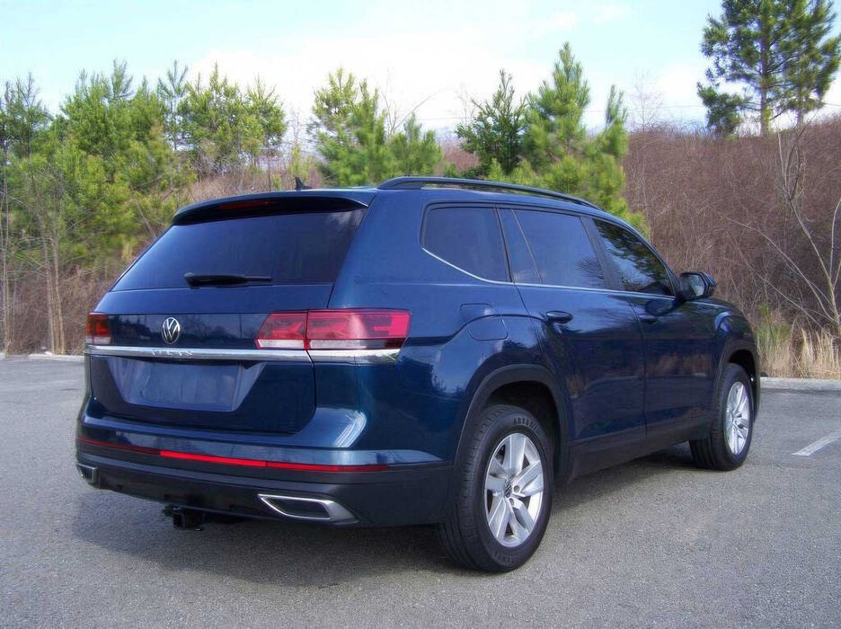 Volkswagen Atlas      2021
