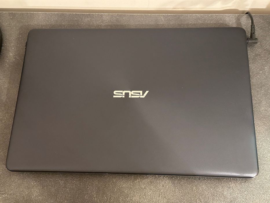 Laptop ASUS VivoBook S15