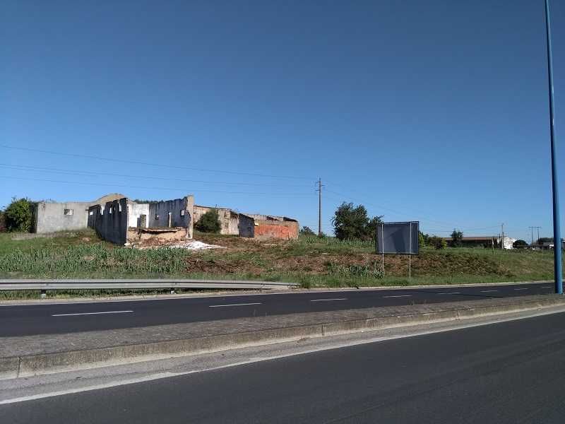 Terreno 16000m2 na circular externa do Montijo, p/ comércio/serviços.