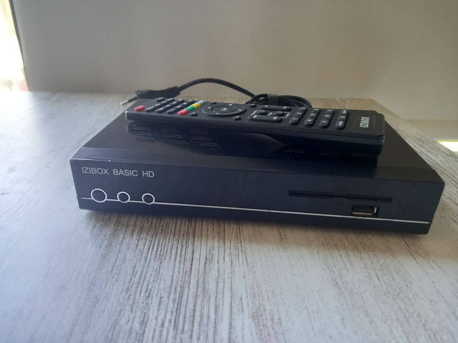 Box izibox basic hd como nova