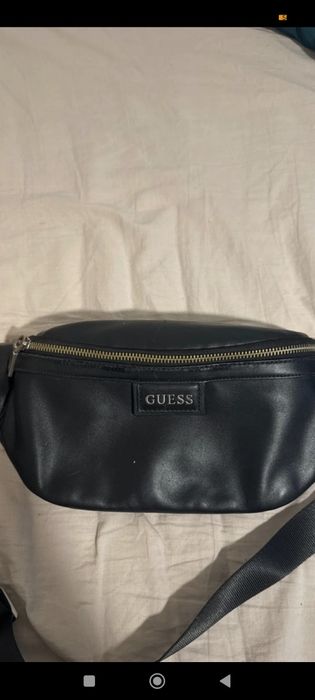 Bolsa de cintura da Guess