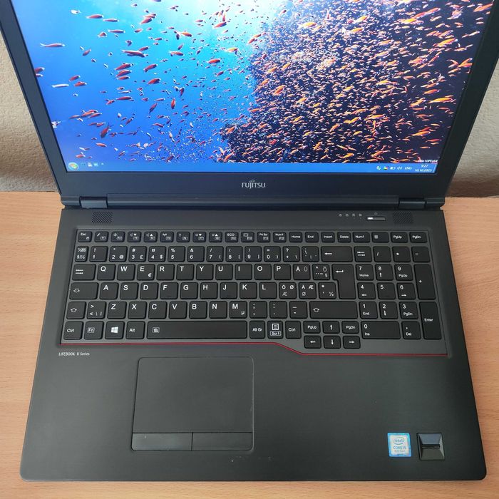 Fujitsu LIFEBOOK U758 15.6"FHD IPS i7-8650U/16Gb/512M2/UHD