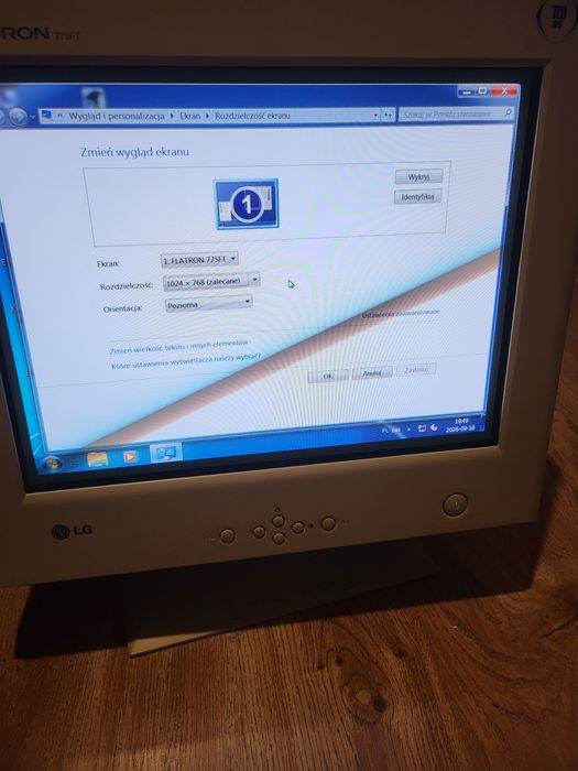 LG Flatron 775FT 17" CRT – bardzo dobry stan, sprawny, retro PC, komplet kabli