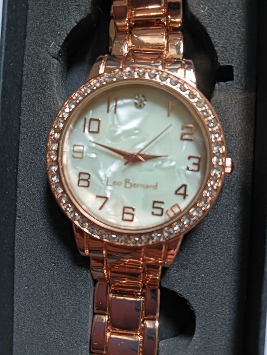 zegarek damski na rękę Leo Bernard