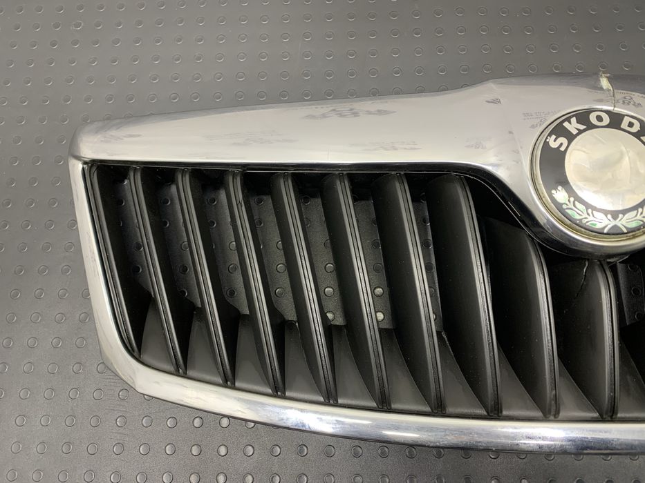 Решітка радіатора Skoda Octavia A5 рестайлінг решотка Шкода а5 гриль