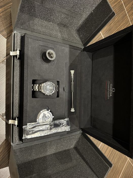Omega Speedmaster Professional Legendary Moonwatch Big box
