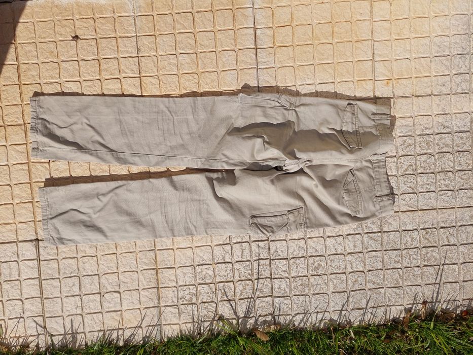 Calças com bolsos 12/13 anos