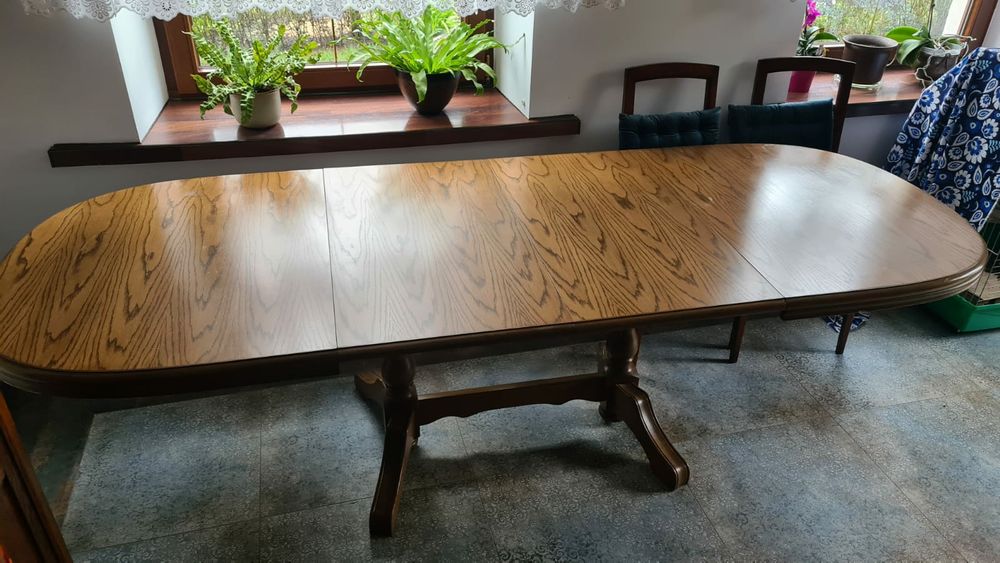 Duży stół dębowy  owalny  rozsuwany