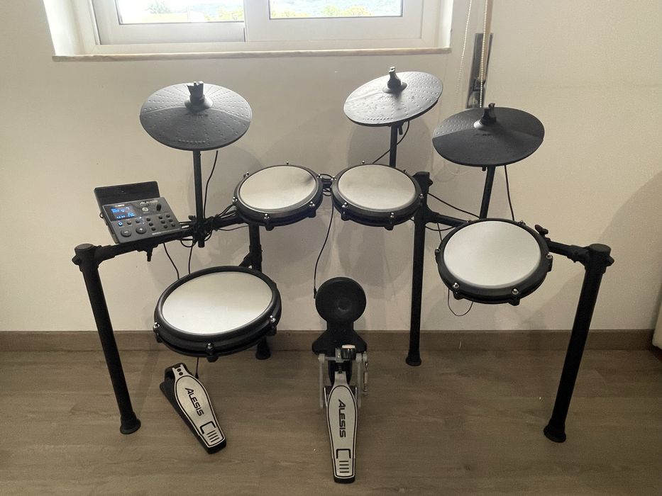 Bateria Eletrónica Alessis Nitro Max Kit