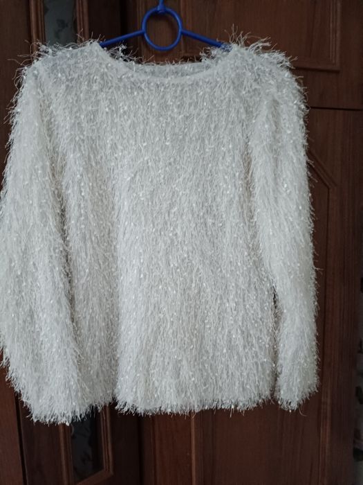 Кофточка в молочному кольорі