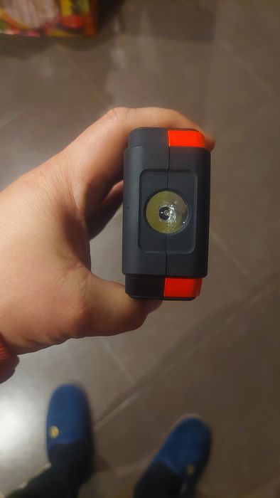 Booster arranque p/ automóveis e motas 12V e powerbank USB.