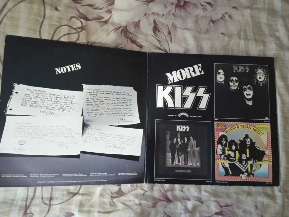 Продам ретро вениловые диски(оригинал) группа Kiss,Uriah Heep.