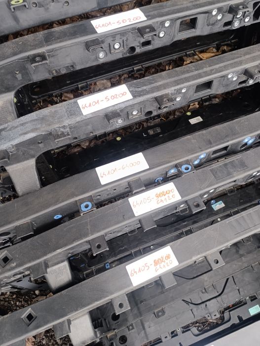 Hyundai i30 III pas przedni wszystkie wersje