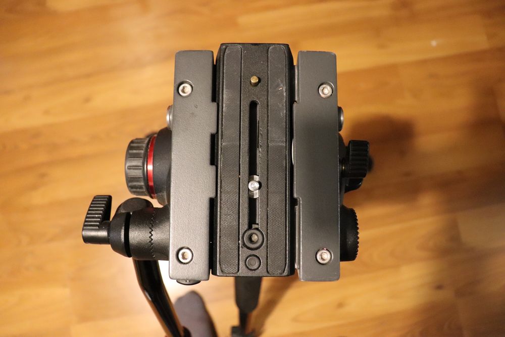 Statyw Manfrotto MT055XPRPRO3 + głowica MVH502AH
