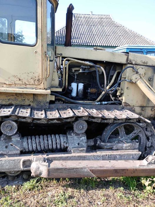Бульдозер гусеничний Т-130