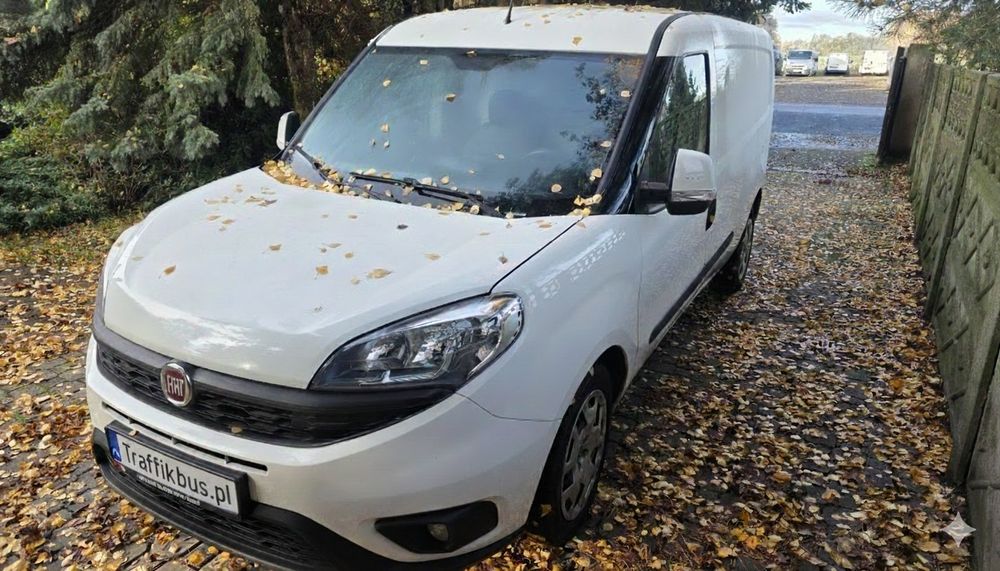 BUS na wynajem Wypożyczalnia BUSÓW Trafic wynajmę BUSA HAK*KLIMA vito