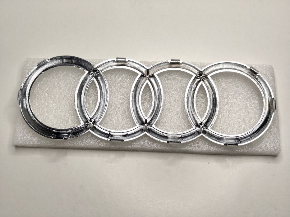 Emblema Grelha Frente Audi 273mm 27.3cm Pernos Dentes Encaixe Símbolo Logo Cromado Modelo A-5 S-5 RS-5 Q-5 Novo