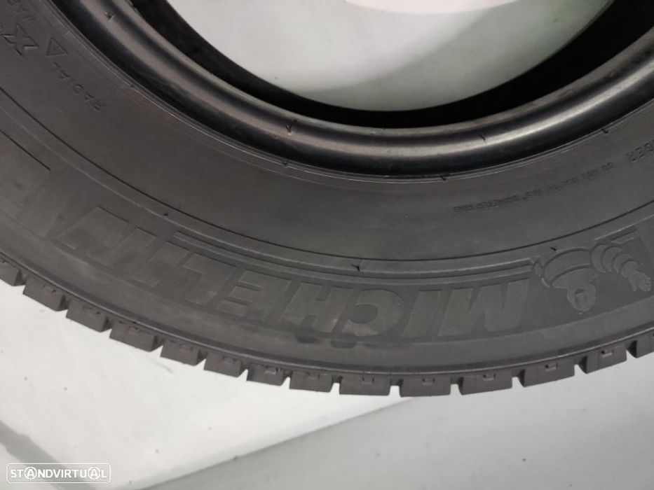 2 pneus semi novos 225-75r16c michelin - oferta dos portes 120 EUROS