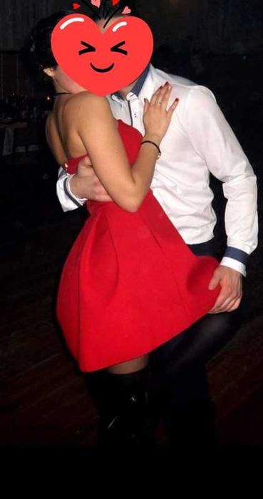 Czerwona sukienka r. 36 :)