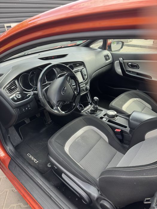 Kia Proceed 2015 1.6 crdi 128 koni
