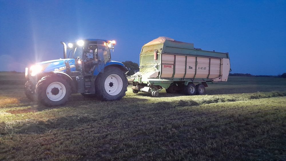 Przyczepa samozbierająca krone Titan 6/42 GD