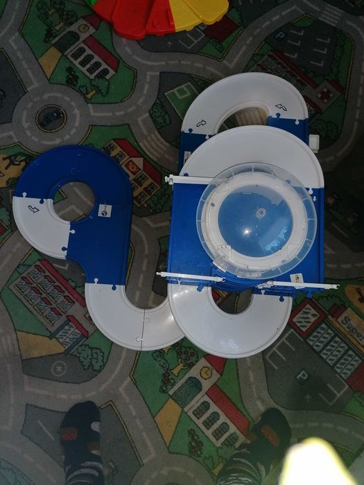 Sprzedam remize strazacka i posterunek policji