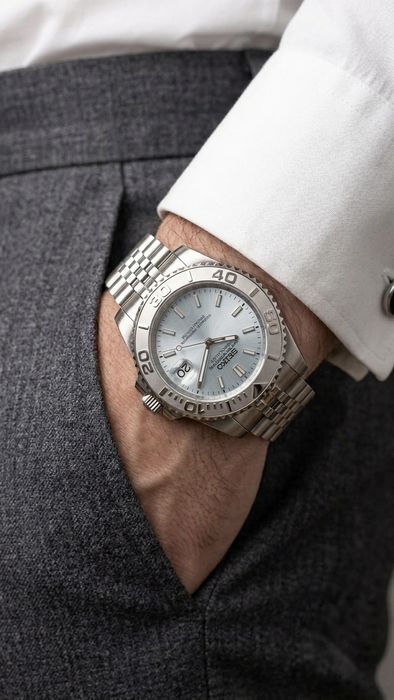 Seiko Mod Automático "Ice Blue" - Movimento NH35 (Novo)