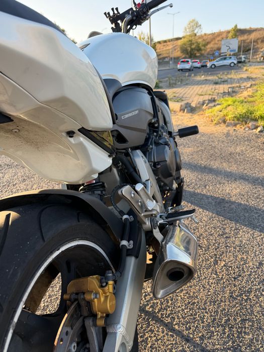 Motociclo honda hornet
