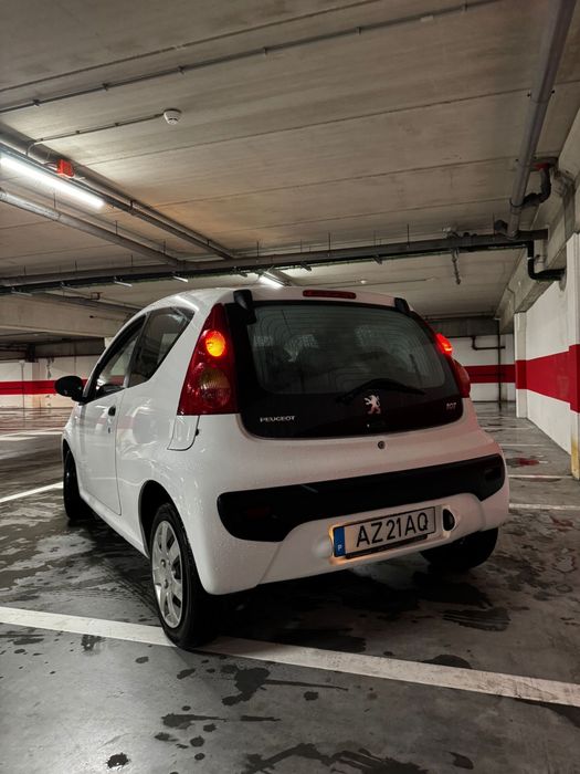 Peugeot 107 radio 2din 2009 faço financiamento