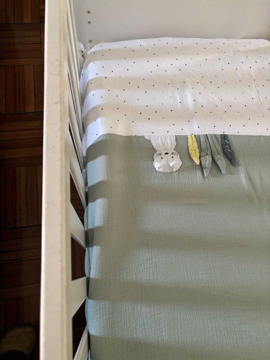 Berço e trocador para bébé