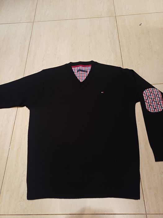 Sweter męski serek czarny XXL.
