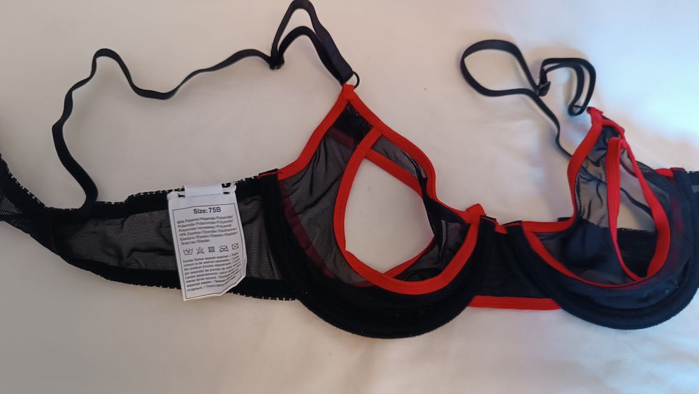 Conjunto Lingerie. Soutien, Tanga e Ligeiro. Tam. 75B/S