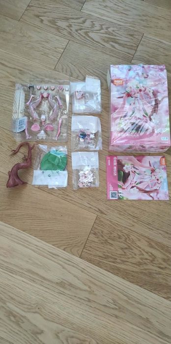 Hatsune miku figurka