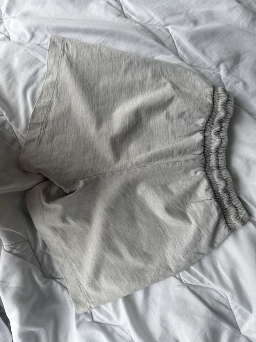 Cropp серые базовые шортики xs-s