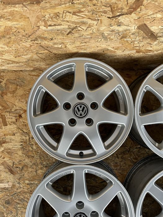 Диски5/112 R15 ET45 цо(діа)57.1 титани диски