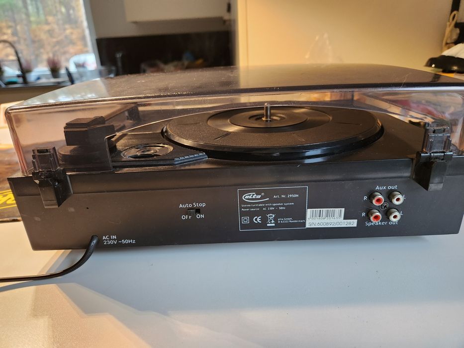 Gramofon z płytami