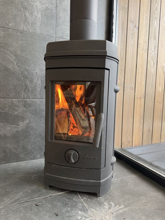 Подобова оренда будинків  з чанами!У нас тепло    і є світло!!