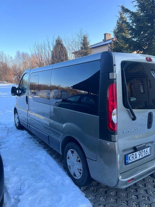 renault trafic 2014 rok passenger L2H1 9os clima pack