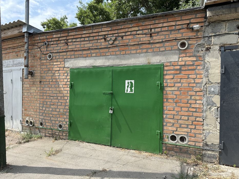 Продам Власний КЛАСНИЙ ГАРАЖ! НОВИЙ Будувався  Для Себе!!!