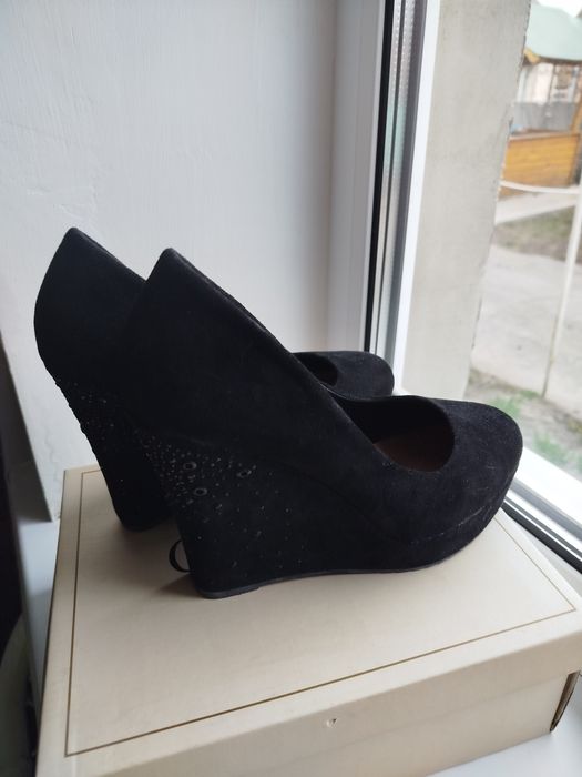 Жіночі туфлі 37 розмір