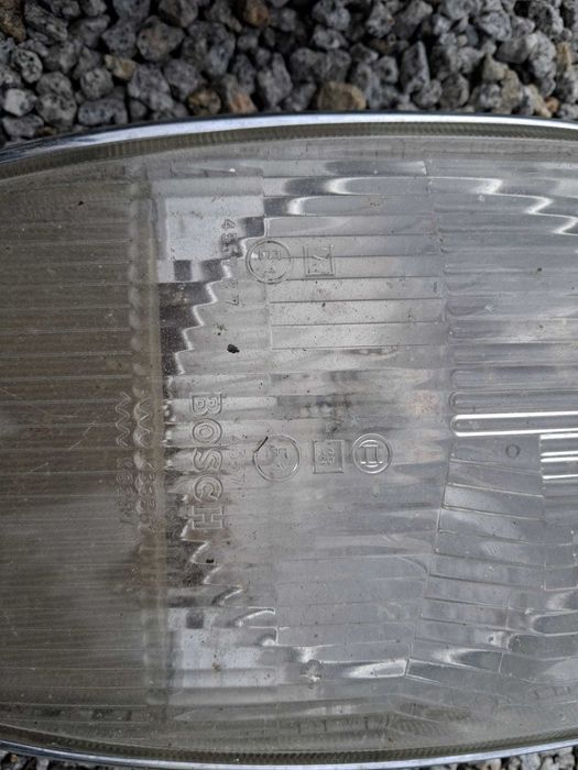 Lampy przednie mercedes W114 coupe Bosch