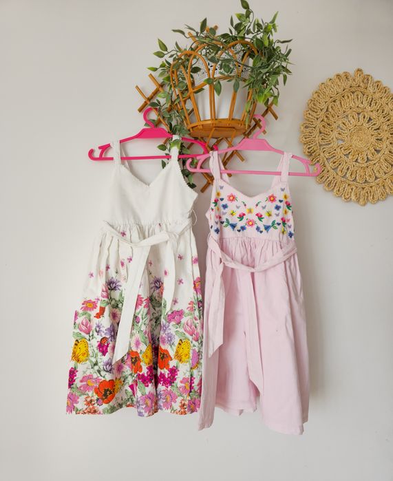 Zestaw sukienka na ramiączkach H&M letnia 110 rozkloszowana kwiaty