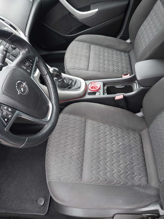 Opel Astra 2013 rok Lift 1.4 T B+gaz