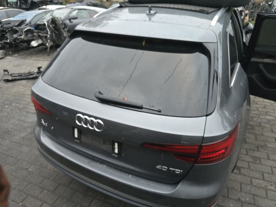 Klapa bagażnika audi a4 b9 kombi avant LX7R